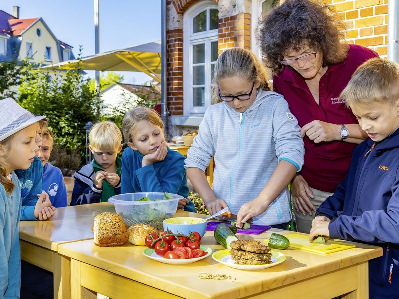 Sommerferienprogramm im Biosphärenzentrum Schwäbische Alb; Fotografie: Arnulf Hettrich.