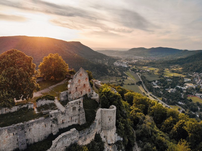 Burgruine Hohenurach © Susanne Maier, blackdotswhitespots