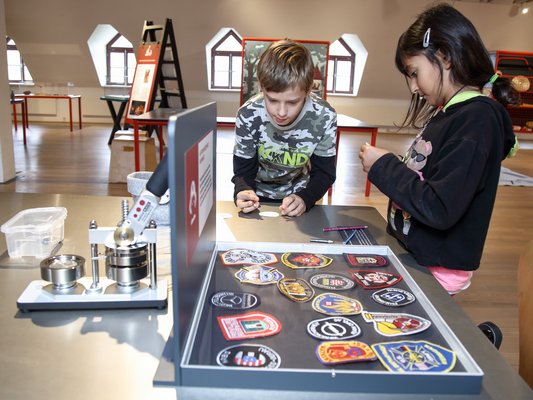 Ausstellung "Wer rennt, wenn's brennt?", Stadt- und Industriemuseum Rüsselsheim.