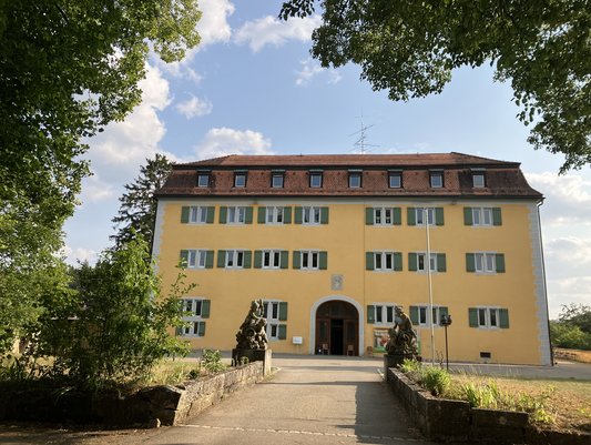 Foto: Schloss Grafeneck. (Fotoquelle: Kreisarchiv Reutlingen)