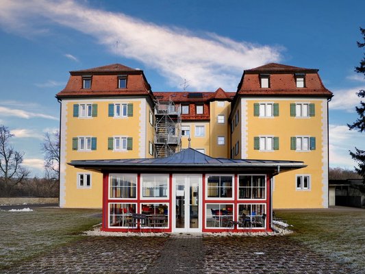 Foto: Das Schloss Grafeneck (Bildquelle: Kreisarchiv Reutlingen, Horst Guth)
